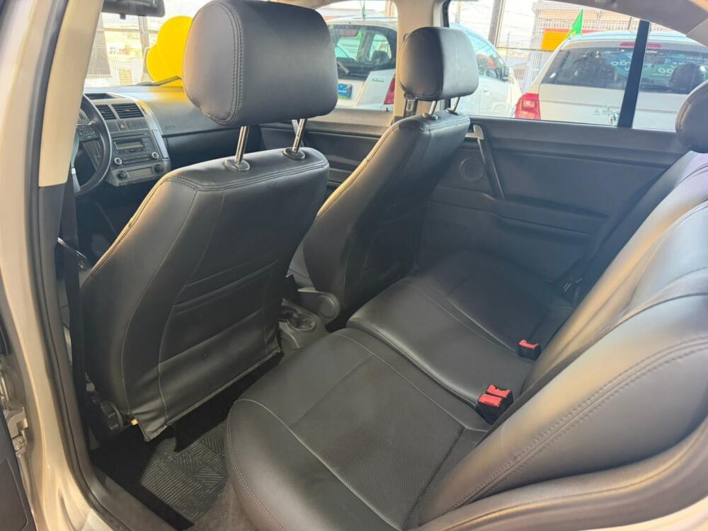 Volkswagen Polo Sedan