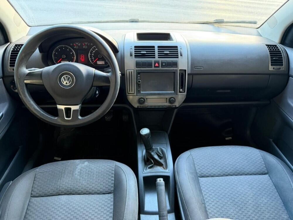 Volkswagen Polo Sedan