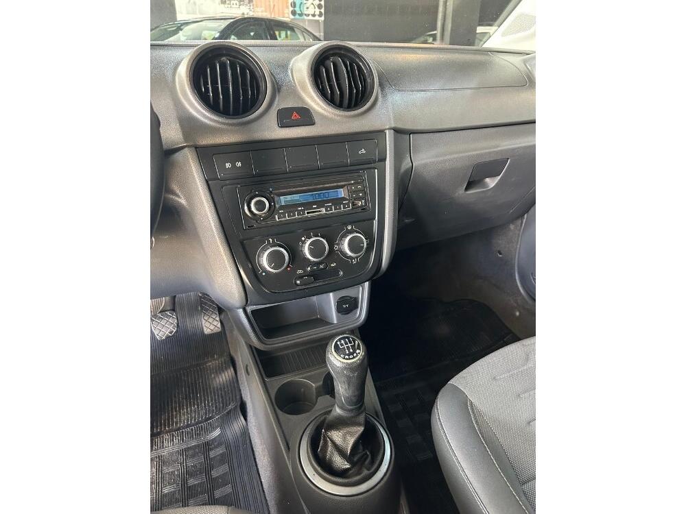 Volkswagen Saveiro Cab. Est.