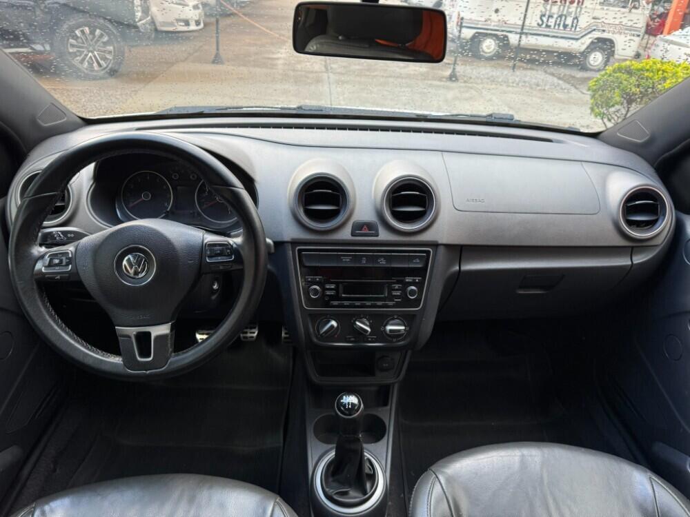 Volkswagen Saveiro Cab. Est.