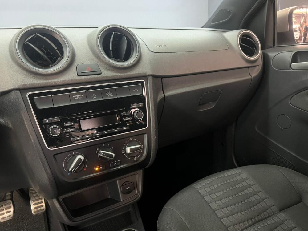 Volkswagen Saveiro Cab. Est.