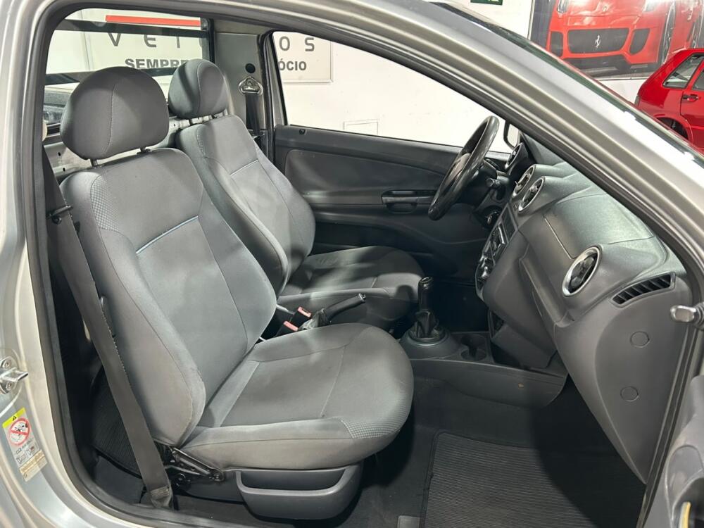 Volkswagen Saveiro Cab. Simples