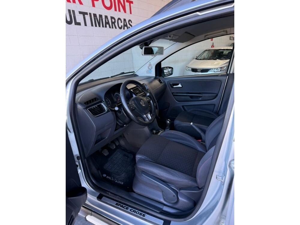Volkswagen Space Cross