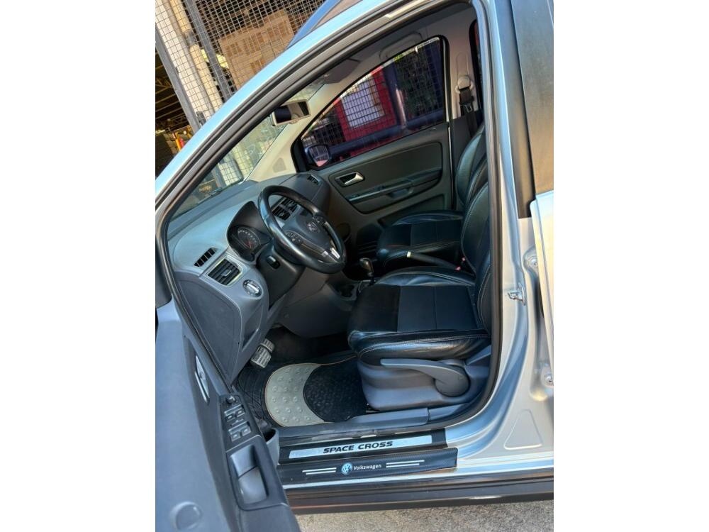 Volkswagen Space Cross