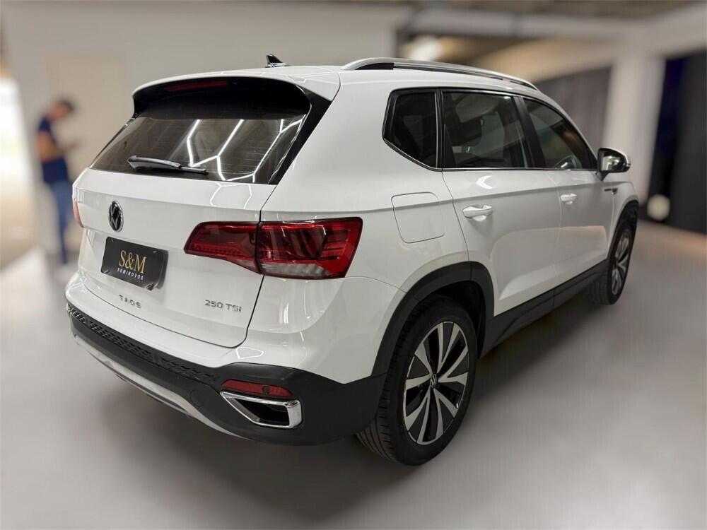 Volkswagen Taos