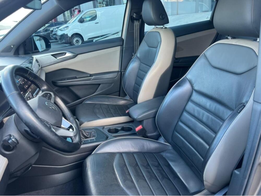 Volkswagen Taos