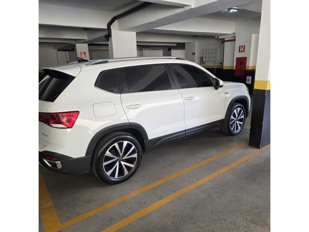Volkswagen Taos