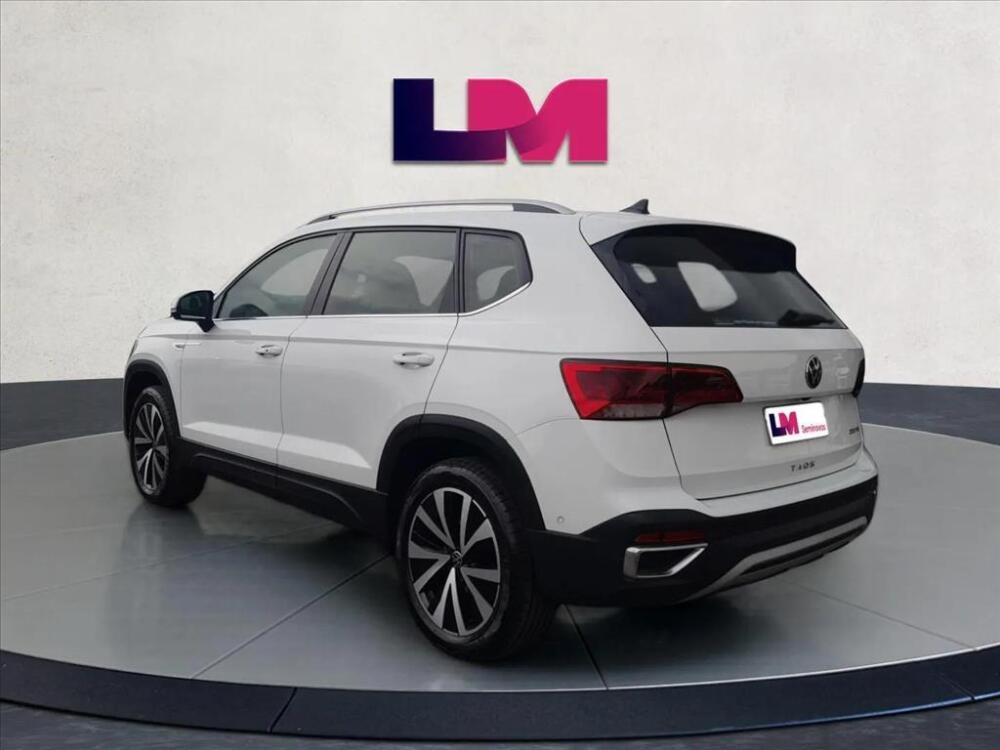 Volkswagen Taos