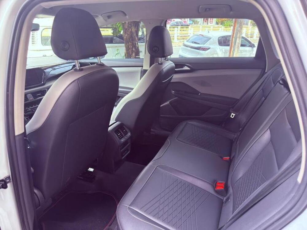 Volkswagen Taos