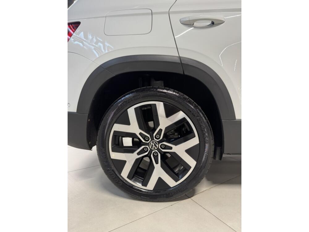 Volkswagen Taos