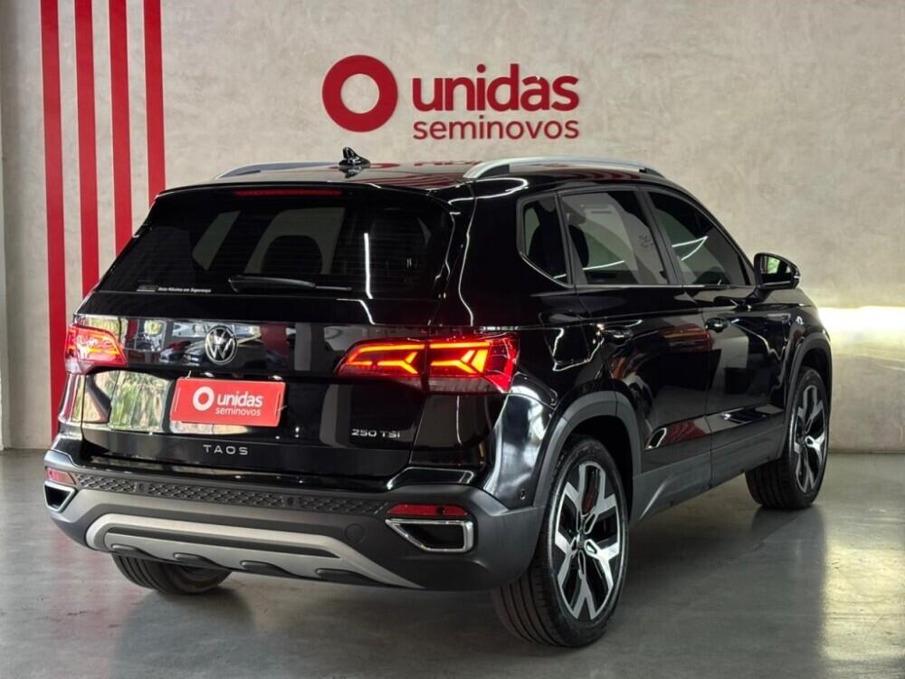Volkswagen Taos