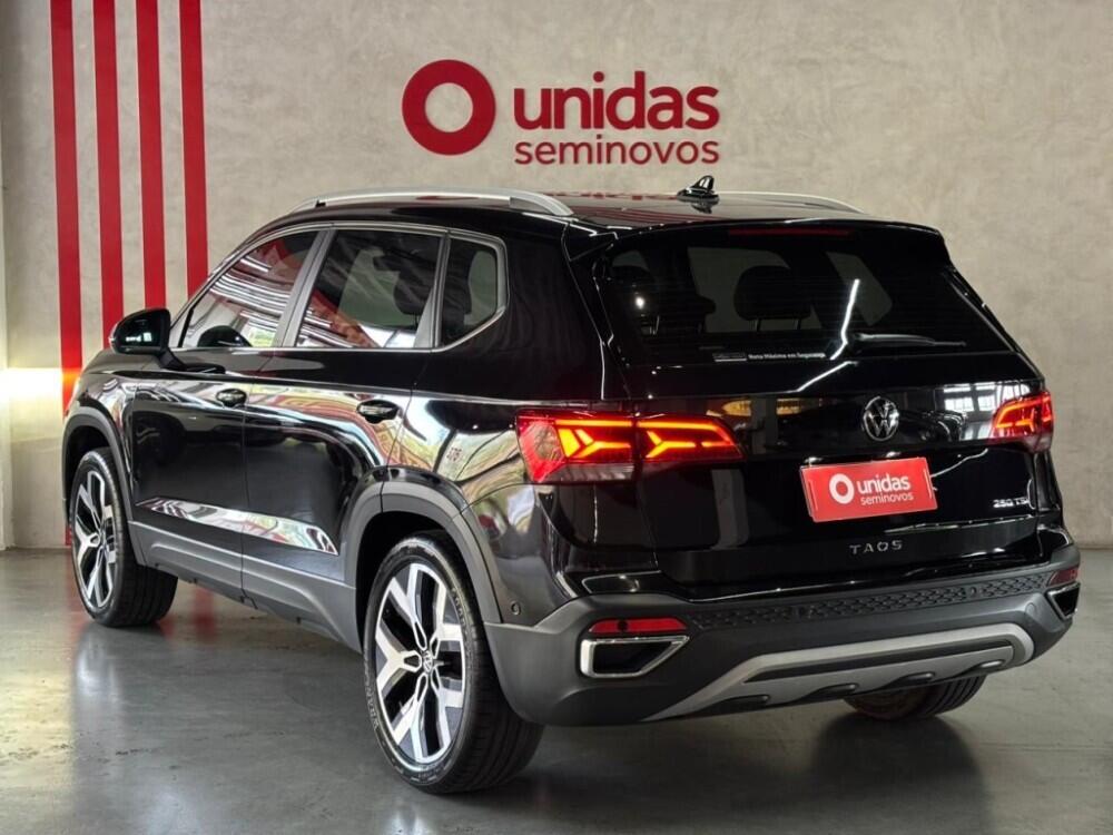 Volkswagen Taos