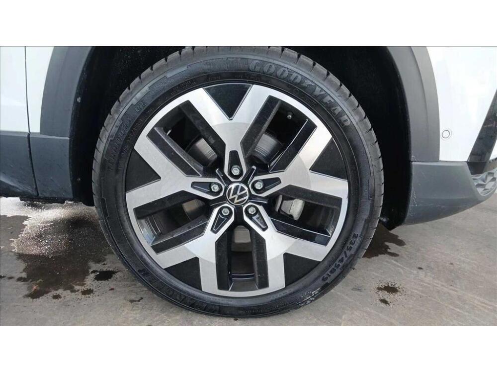 Volkswagen Taos