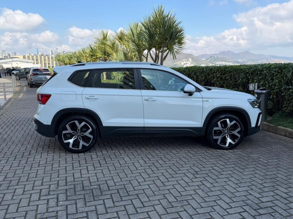 Volkswagen Taos