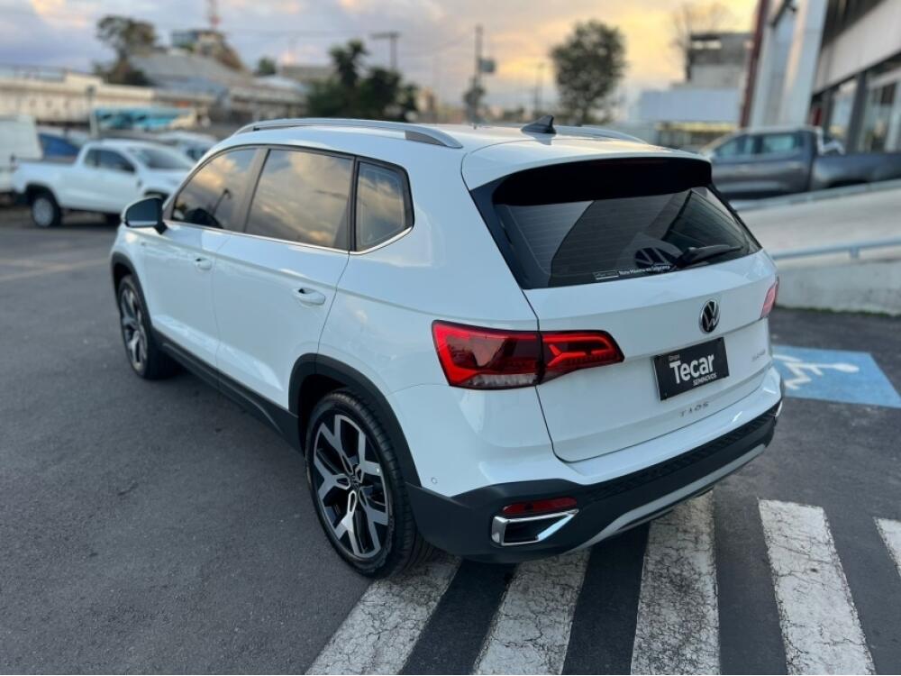 Volkswagen Taos