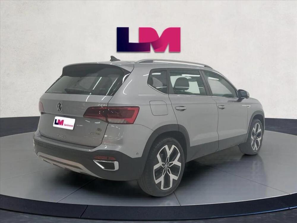 Volkswagen Taos