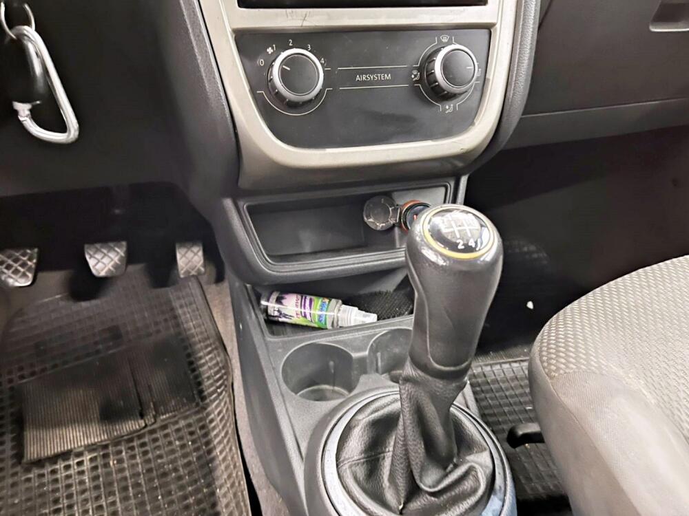 Volkswagen Voyage