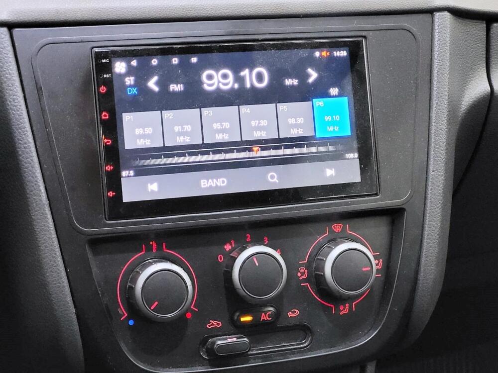 Volkswagen Voyage