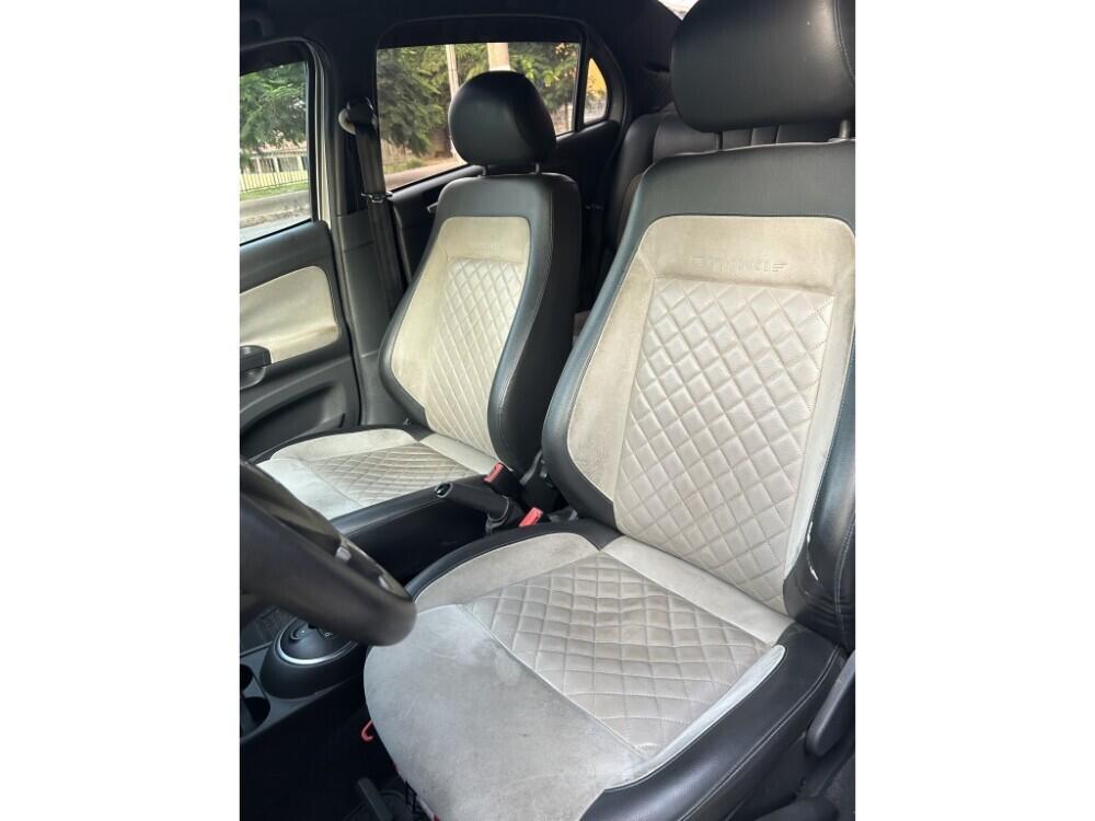 Volkswagen Voyage