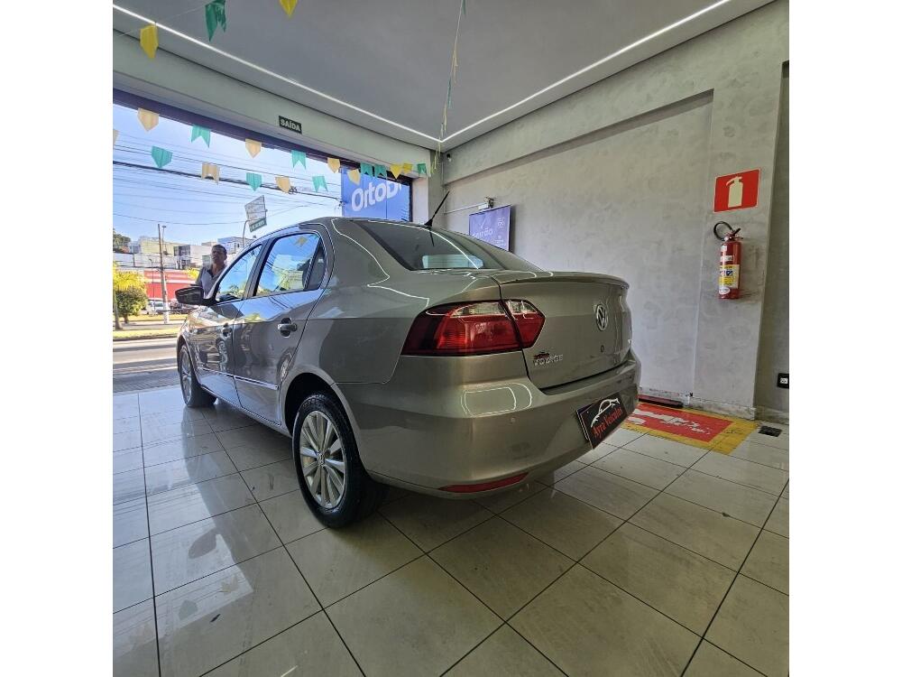 Volkswagen Voyage