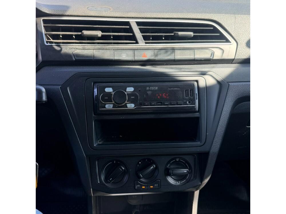 Volkswagen Voyage
