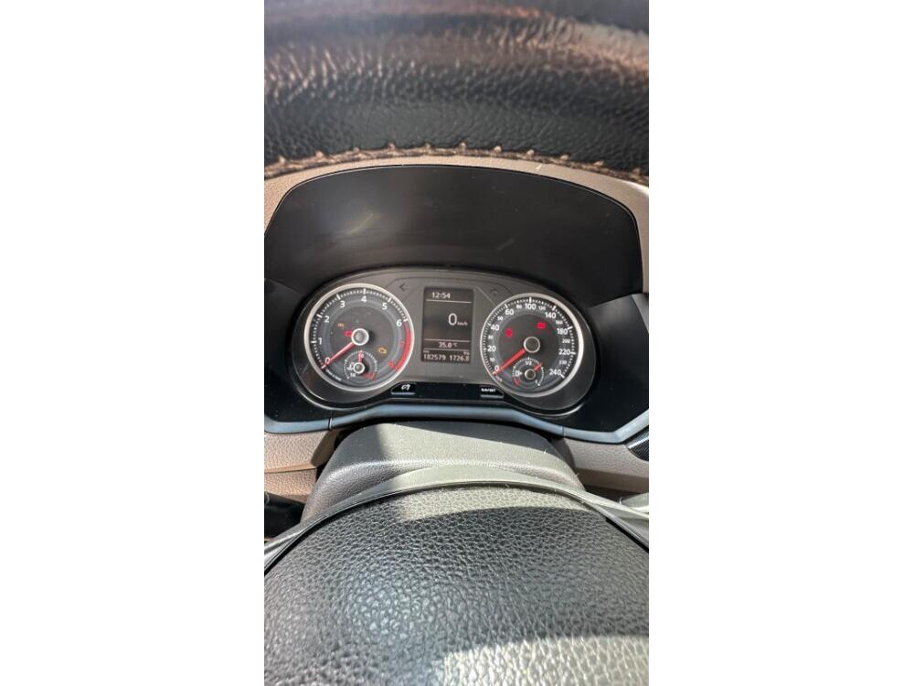 Volkswagen Voyage