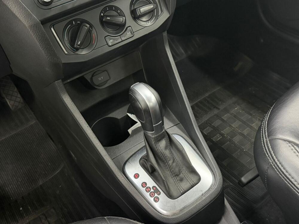 Volkswagen Voyage