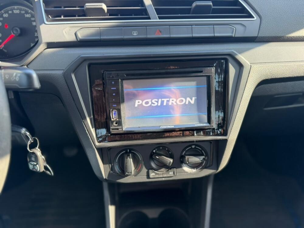 Volkswagen Voyage