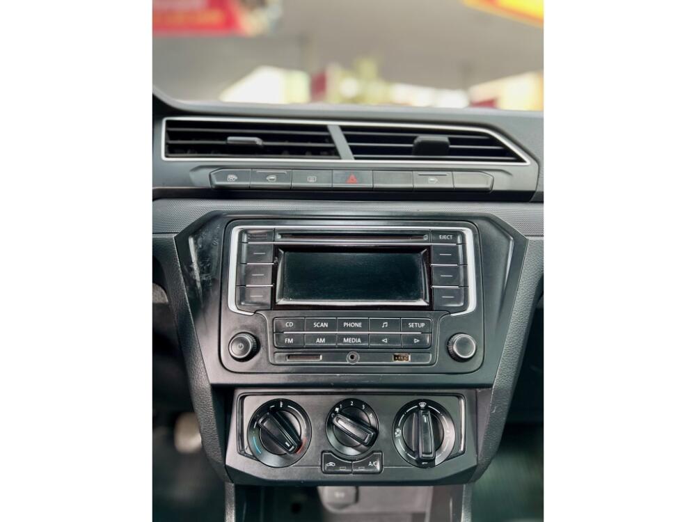 Volkswagen Voyage