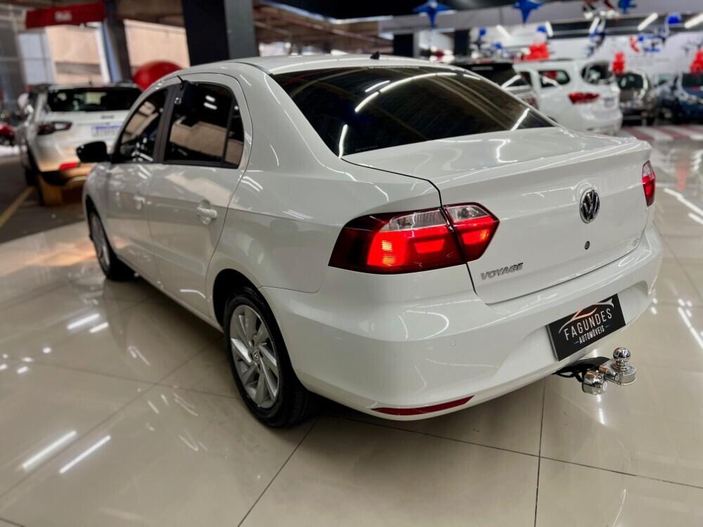 Volkswagen Voyage