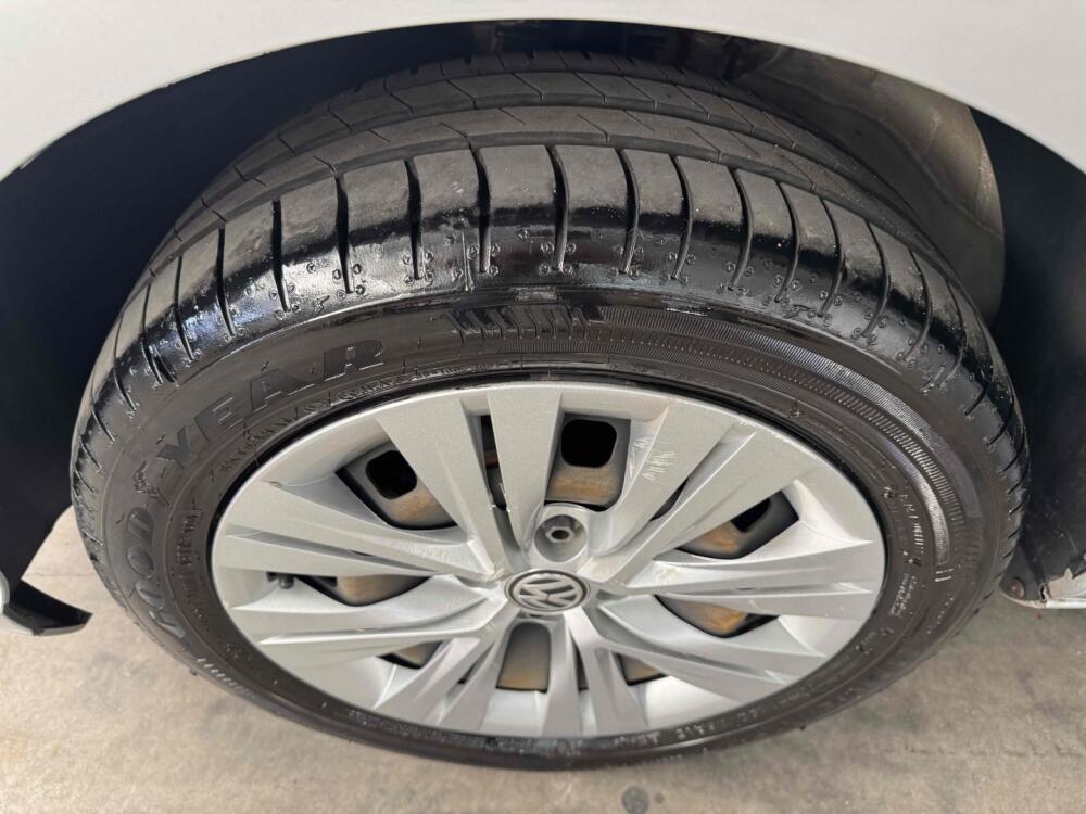 Volkswagen Voyage