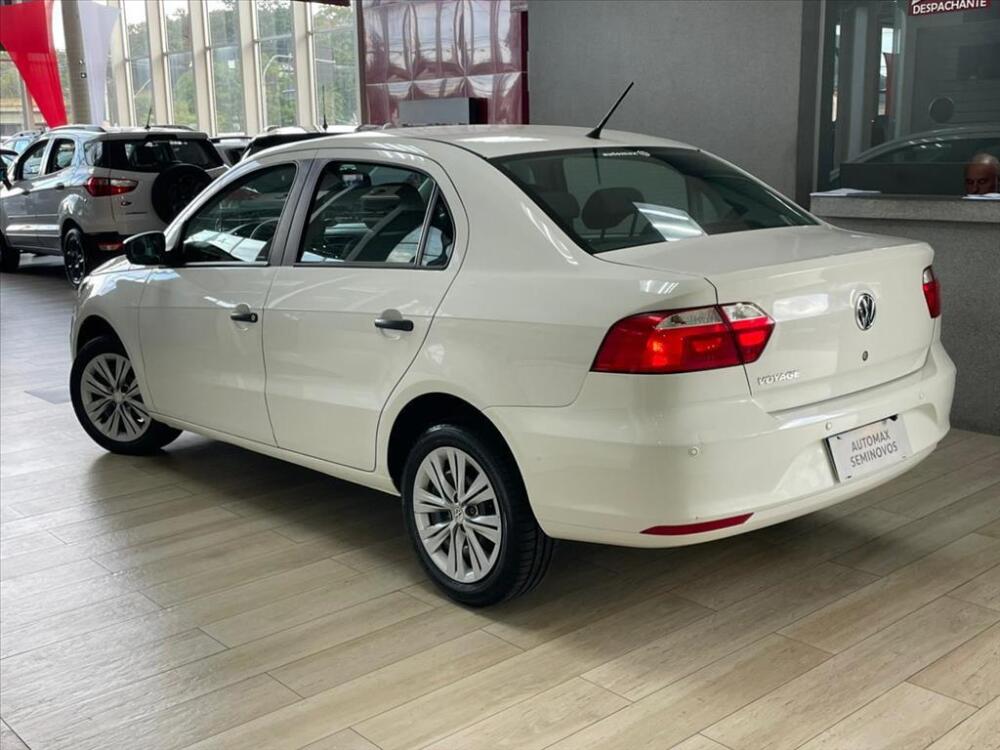 Volkswagen Voyage