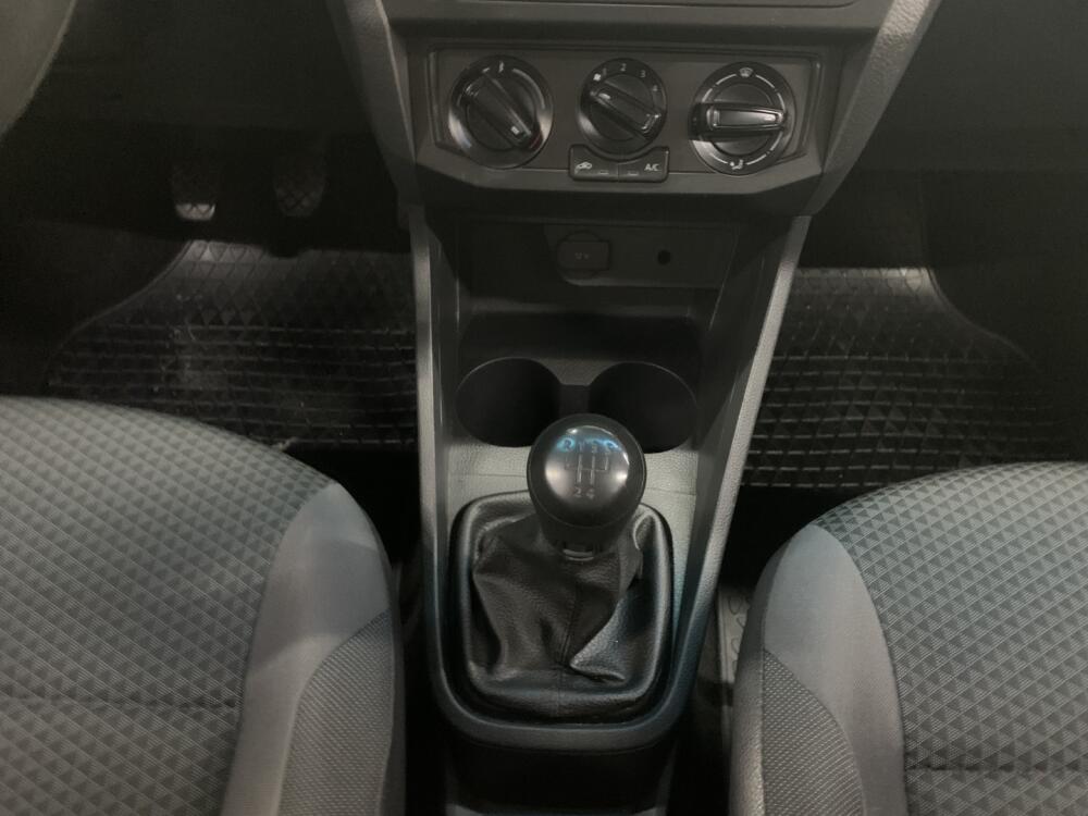 Volkswagen Voyage