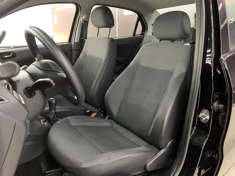 Volkswagen Voyage