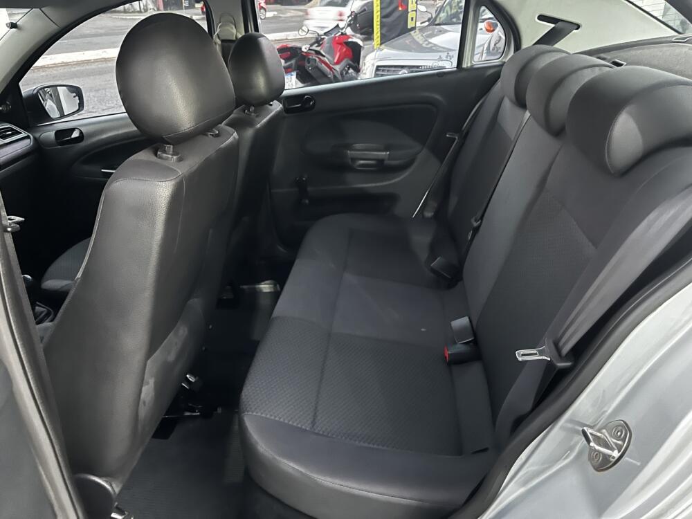 Volkswagen Voyage