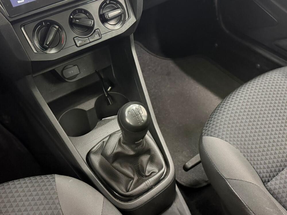 Volkswagen Voyage