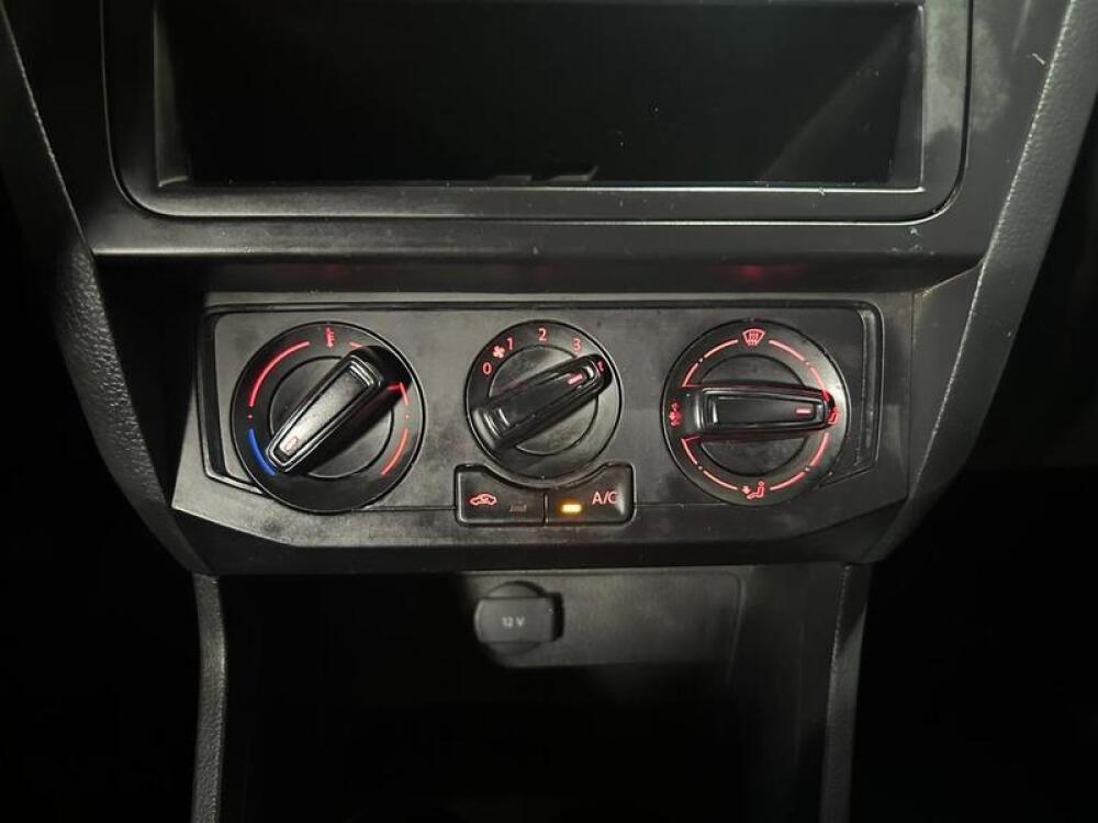 Volkswagen Voyage