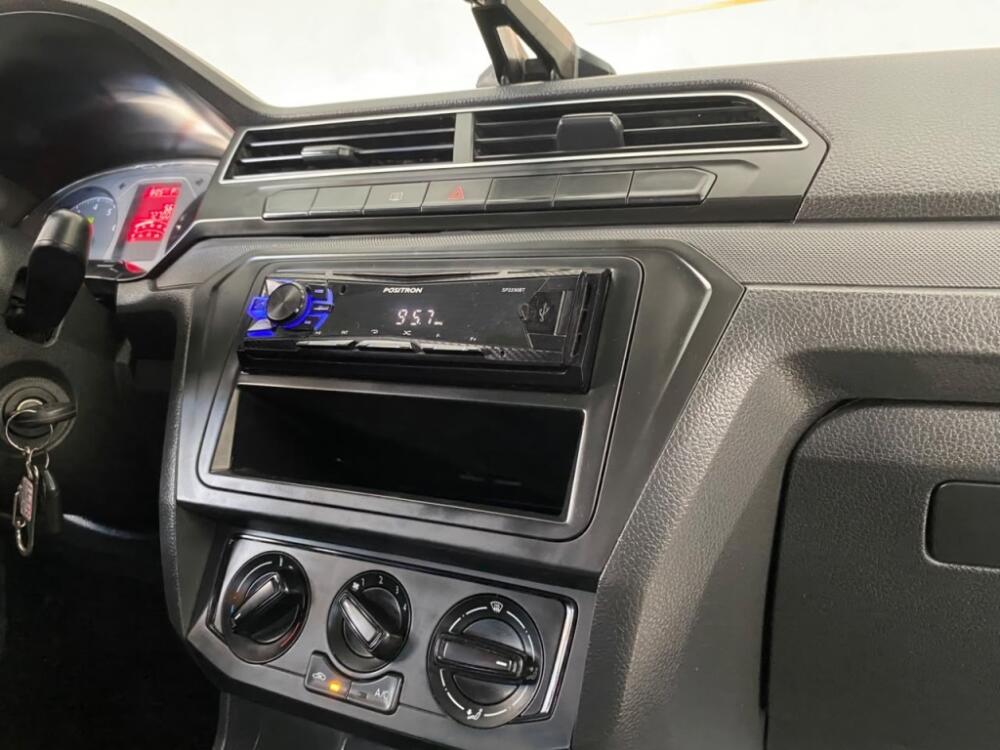 Volkswagen Voyage