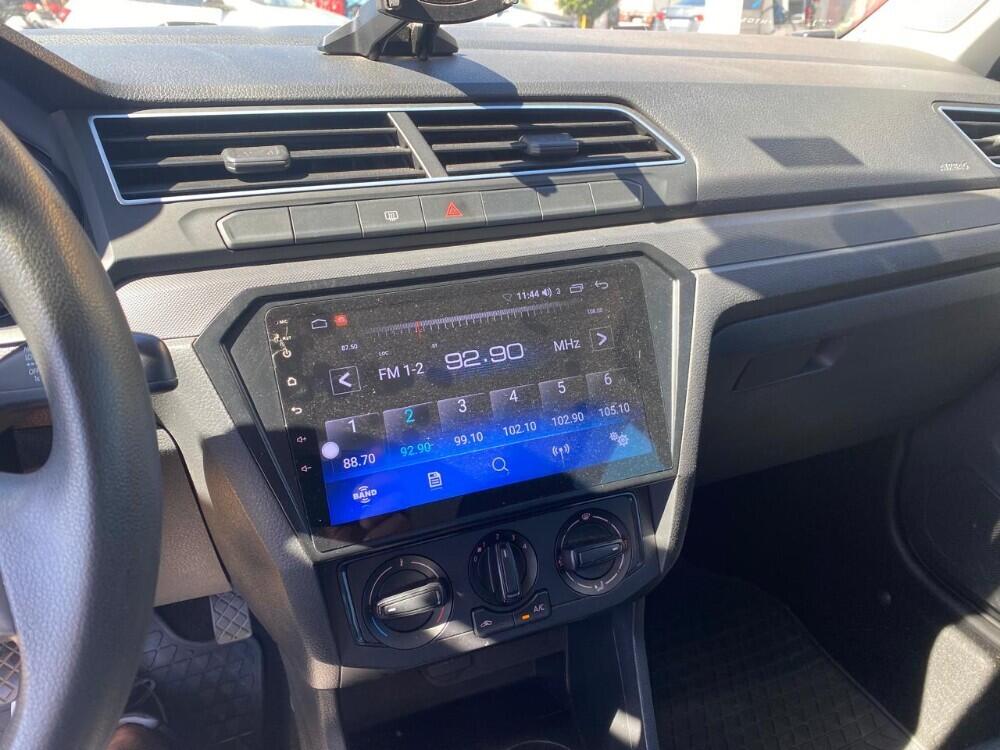 Volkswagen Voyage