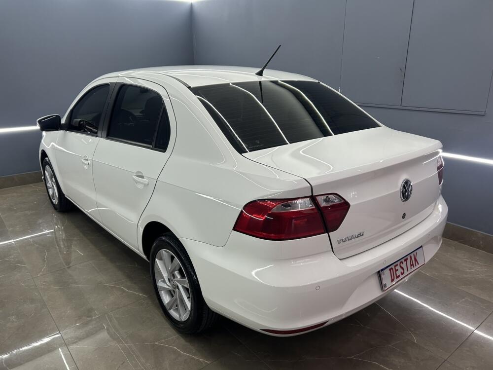 Volkswagen Voyage
