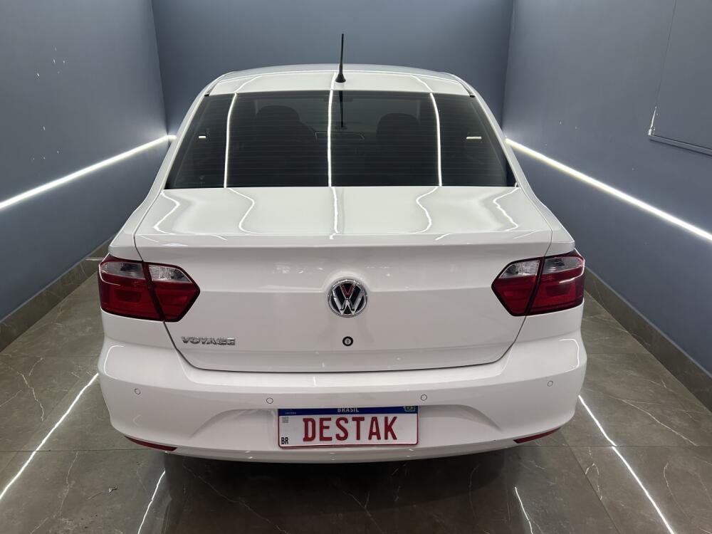 Volkswagen Voyage