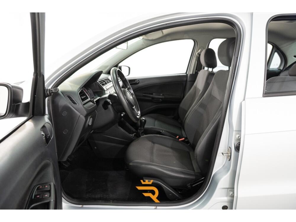 Volkswagen Voyage