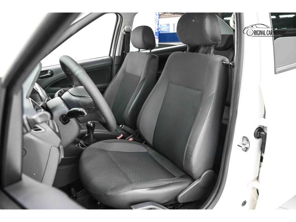 Volkswagen Voyage