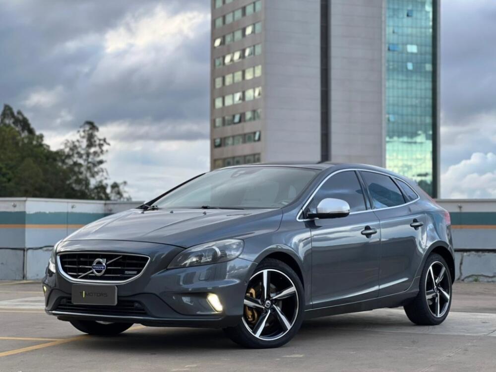 Volvo V40