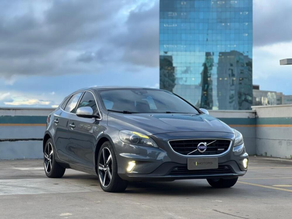 Volvo V40