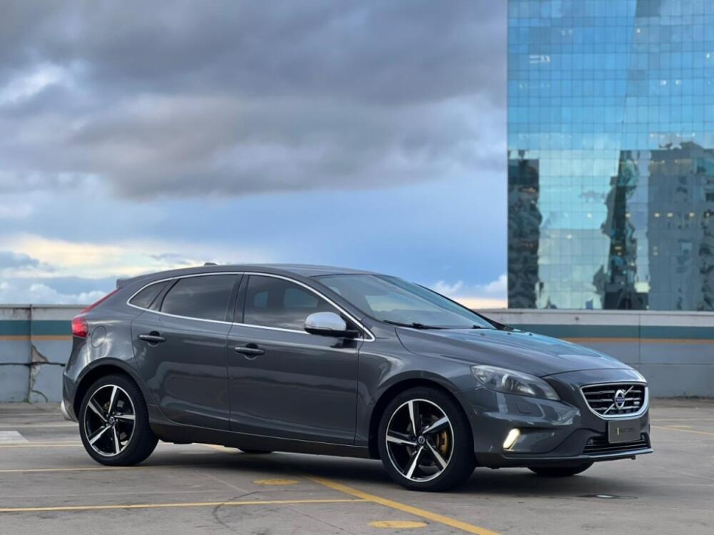 Volvo V40