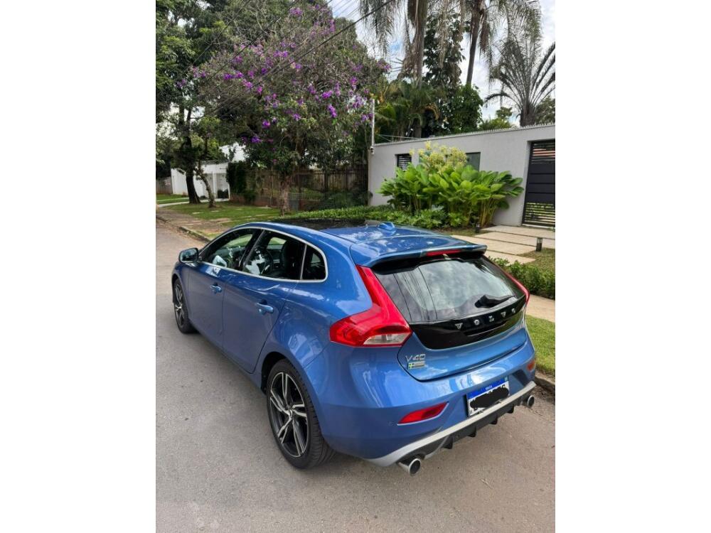 Volvo V40