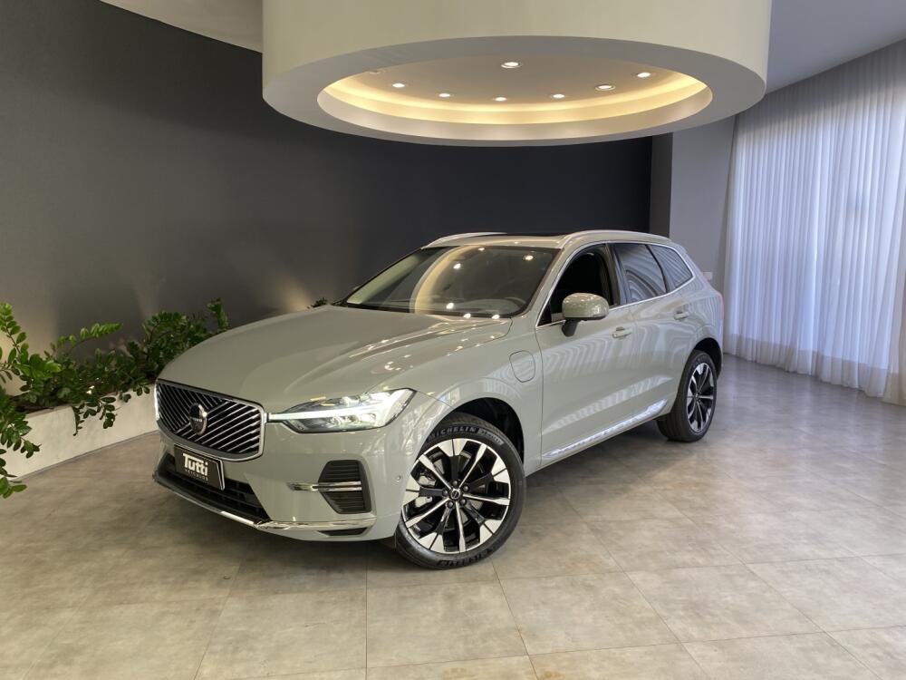 Volvo Xc60 XC 60 2.0 T5  5P 2025